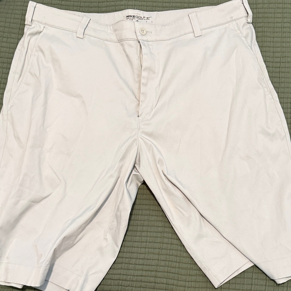 Nike Men's Cream Flat Front Shorts GOLF